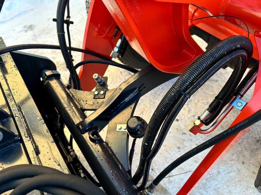 Wiellader Kubota R090 Auravarustuksella uusi