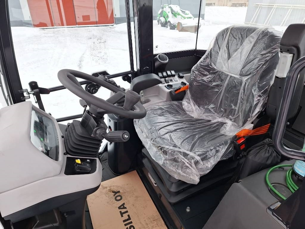 Wiellader Kubota R090 TALVIPAKETILLA