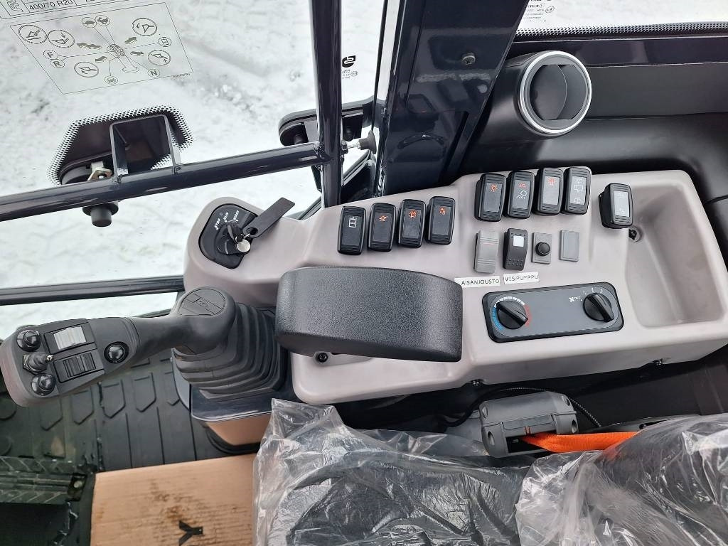 Wiellader Kubota R090 TALVIPAKETILLA