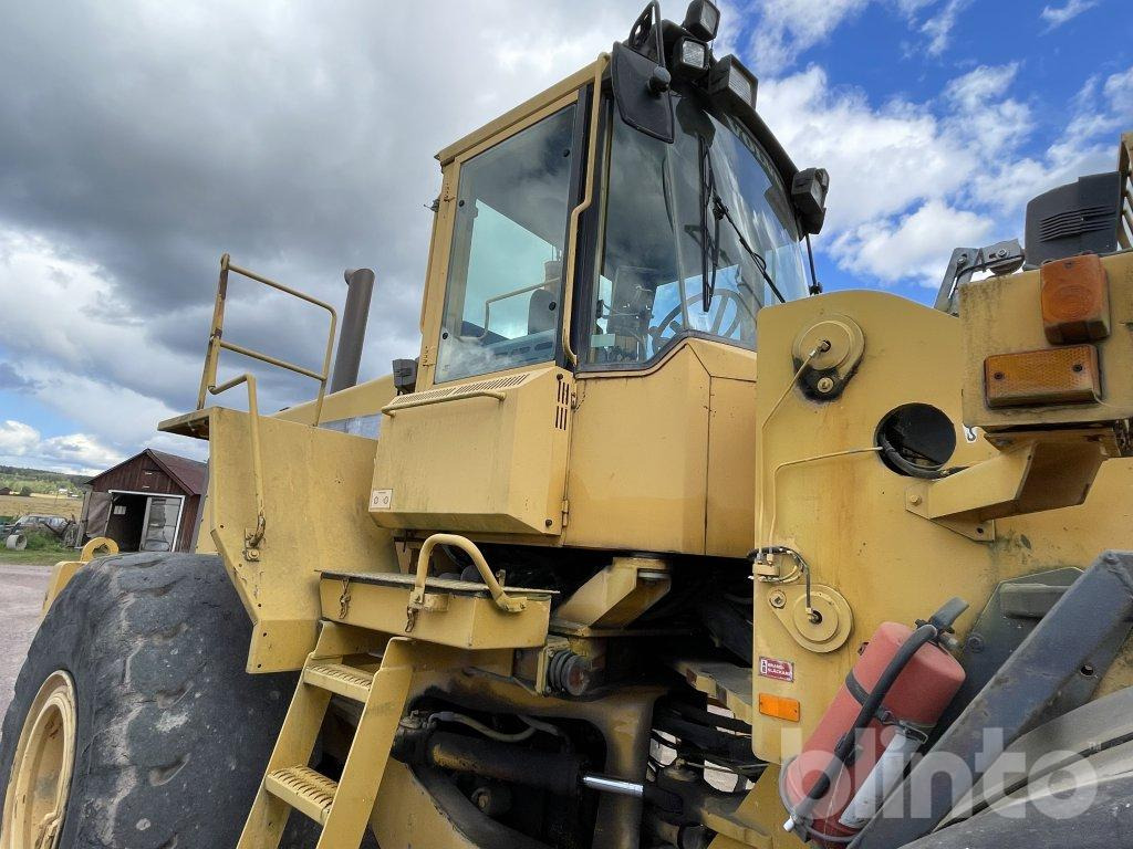 Wiellader L180 c med skopa