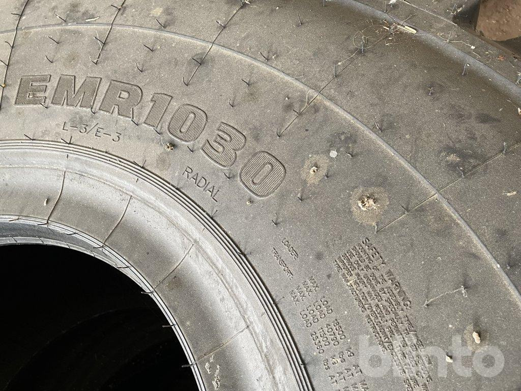 Wiellader L180 c med skopa