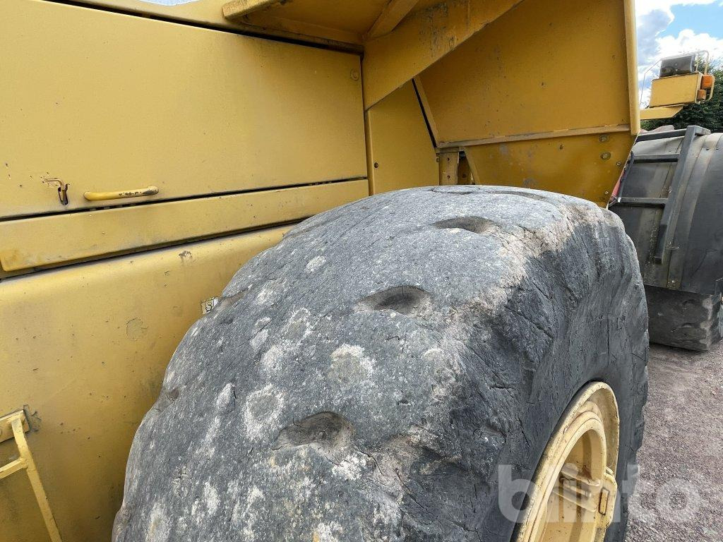 Wiellader L180 c med skopa