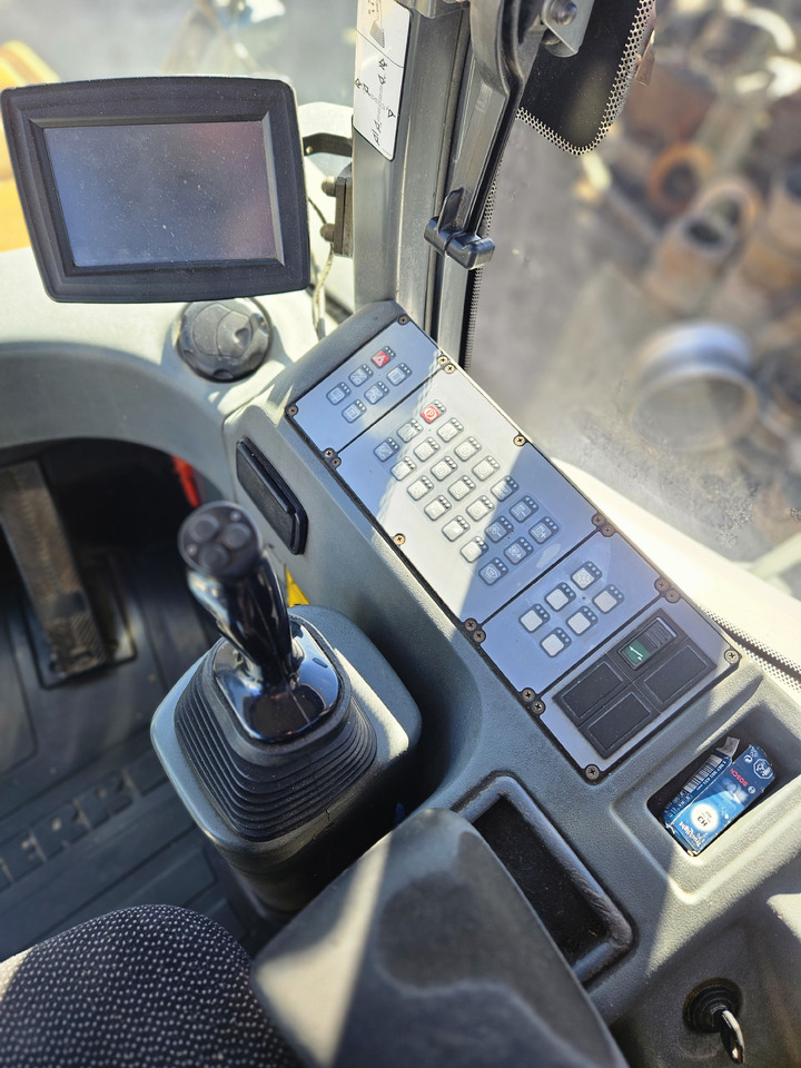 Wiellader LIEBHERR L566