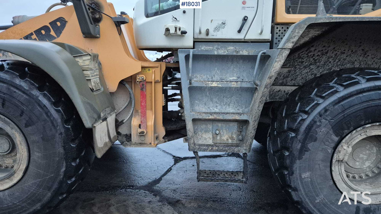 Wiellader LIEBHERR L576 wheel loader (2017)