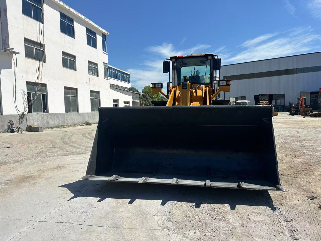 Wiellader LOVOL FL956H Wheel Loader Click Here for Discount