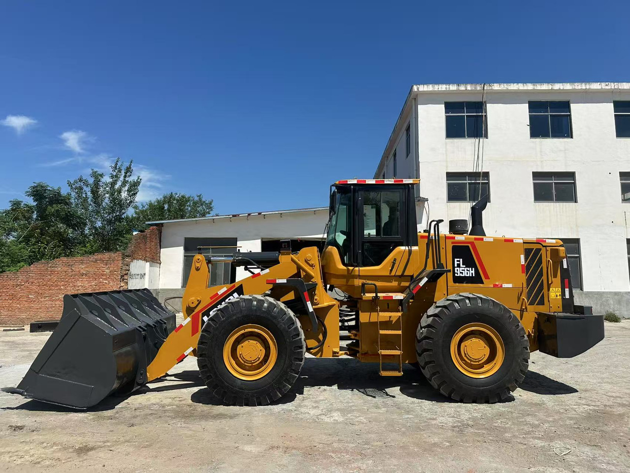Wiellader LOVOL FL956H Wheel Loader Click Here for Discount