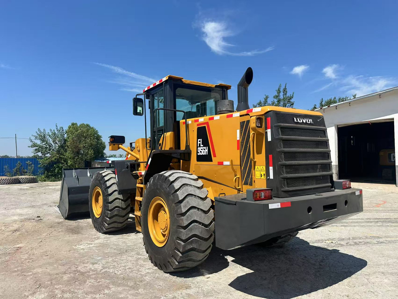 Wiellader LOVOL FL956H Wheel Loader Click Here for Discount