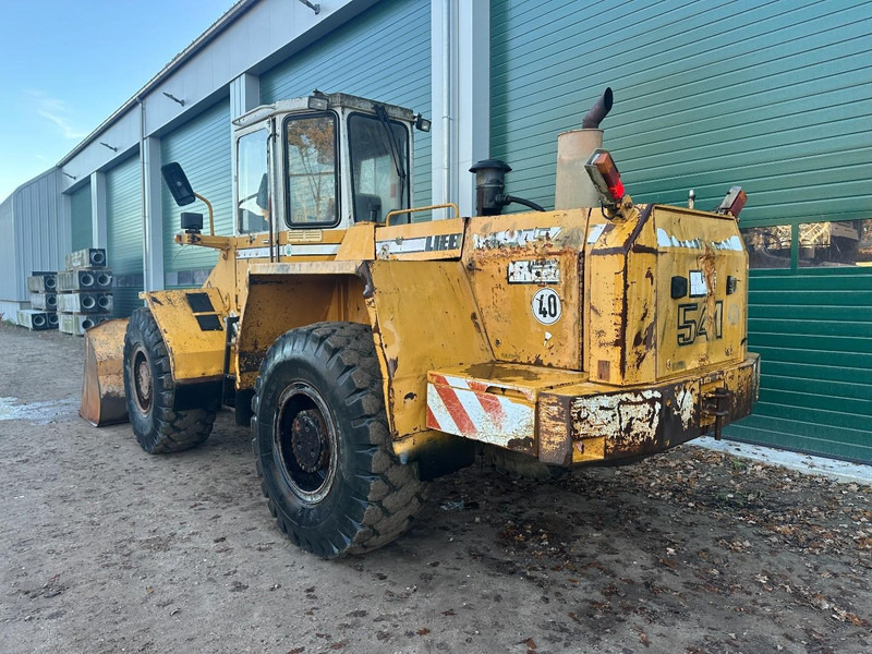 Wiellader Liebherr L541 Included spare wheels