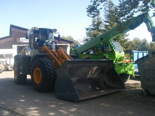 Wiellader Liebherr L556 2plus2