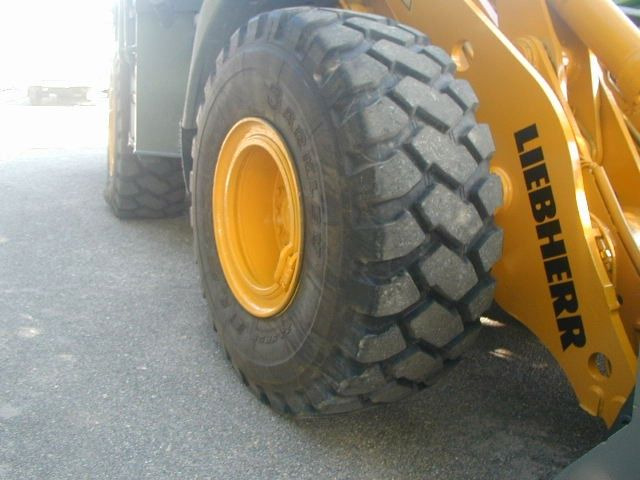 Wiellader Liebherr L556 2plus2