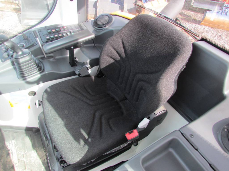 Wiellader Liebherr L 506 Compact Radlader 46.500 EUR netto L506C