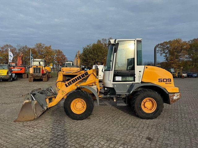 Wiellader Liebherr L 509, 4+1 Schaufel, 3. Steuerkreis, Gabel