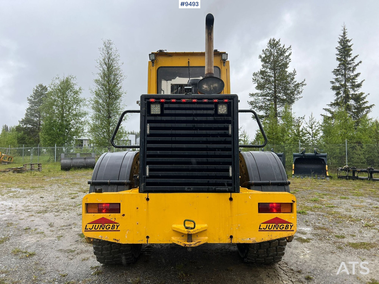 Wiellader Ljungby L14 Wheel loader (VIDEO)