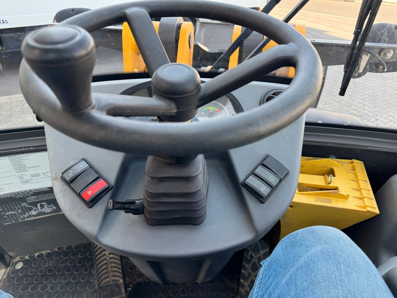 Wiellader MECALAC AX850 / nur 671h / 11.2022 / Gabel / Schaufel