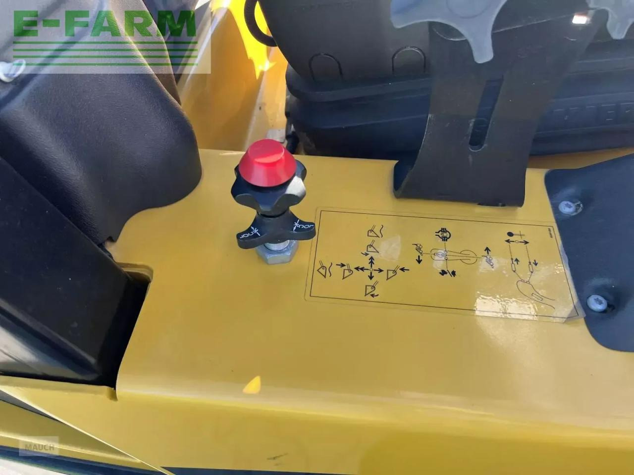 Wiellader Mustang 340 mit euroaufnahme hydraulisch