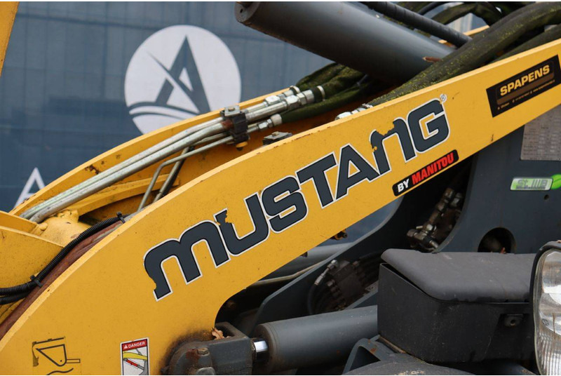 Wiellader Mustang AL 708