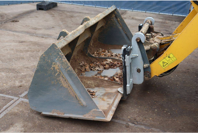 Wiellader Mustang AL 708