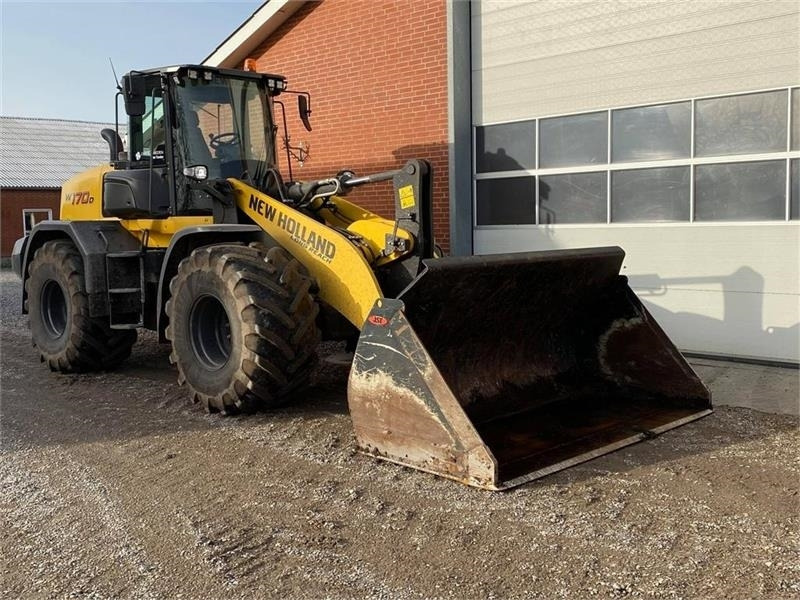 Wiellader New Holland W170D lang arm