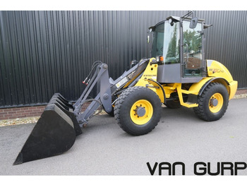 New Holland W80 - Wiellader
