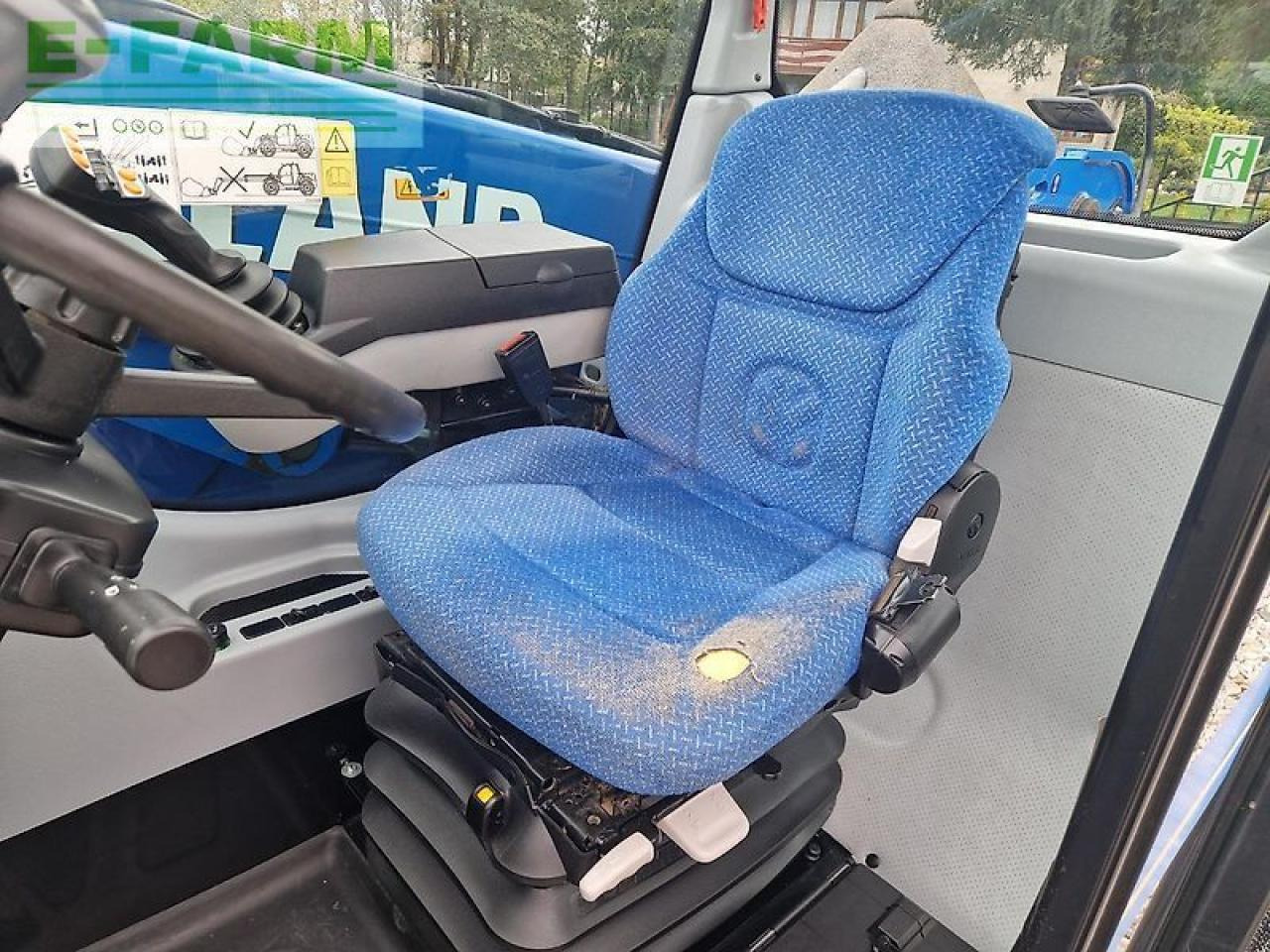 Wiellader New Holland lm 7.42