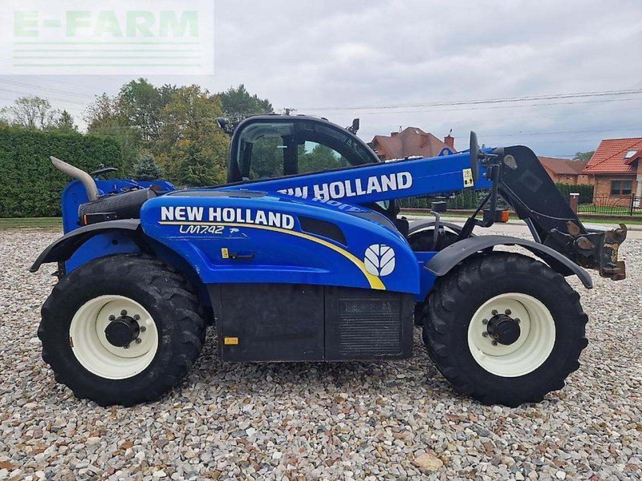 Wiellader New Holland lm 7.42