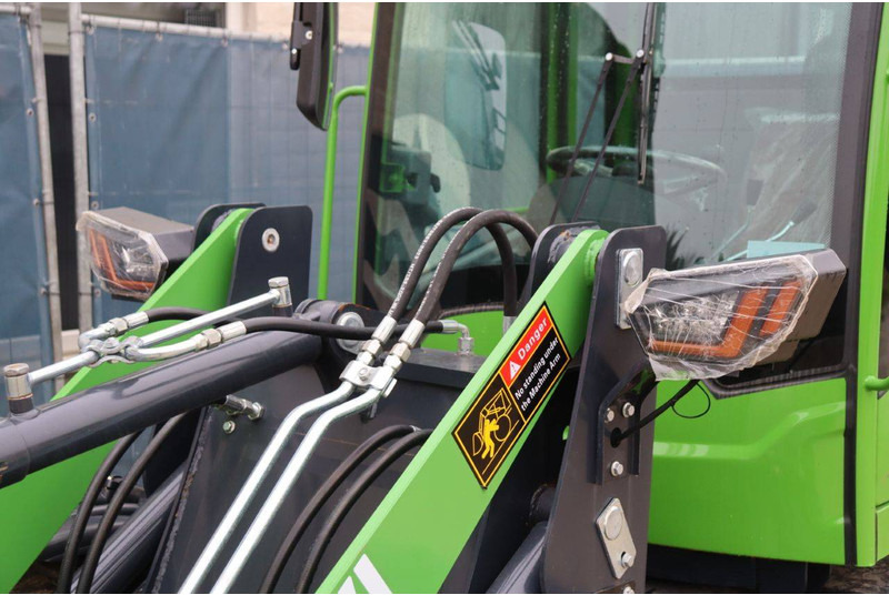 Wiellader Nycheki Y25-42