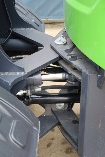 Wiellader Nycheki Y25-42