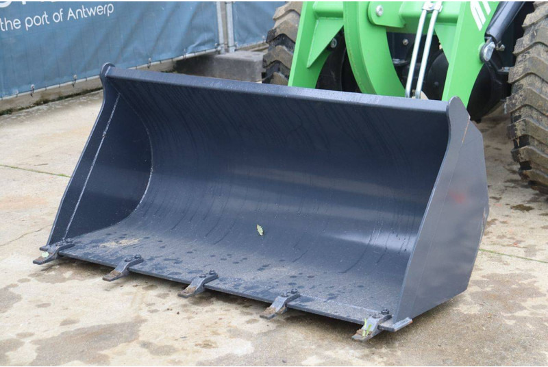 Wiellader Nycheki Y25-42