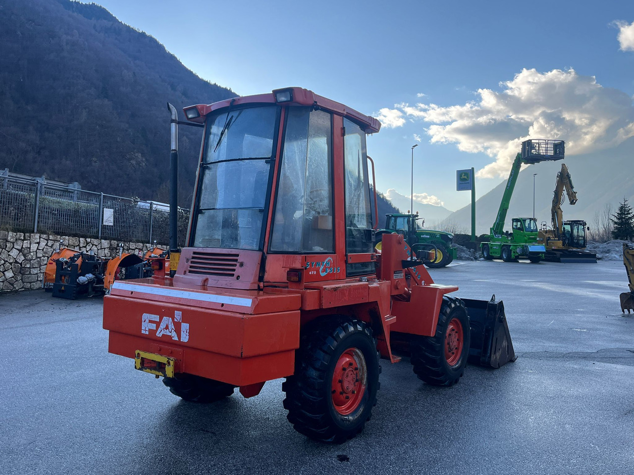 Wiellader PALAGOMMATA FAI 675