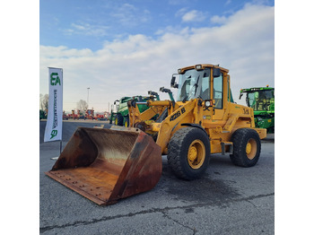 Wiellader  PALA GOMMATA JCB 426B