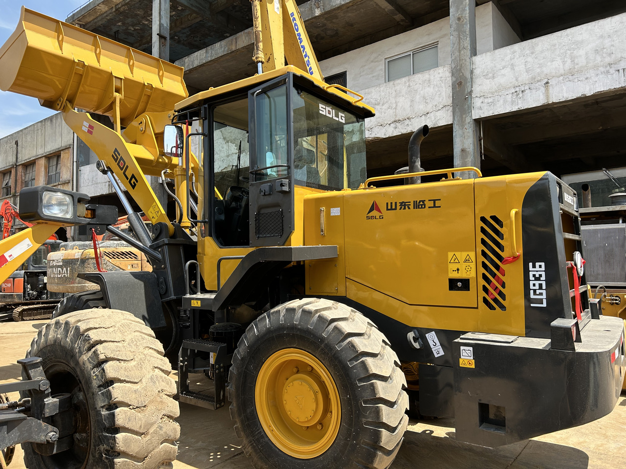 Wiellader SDLG LG936