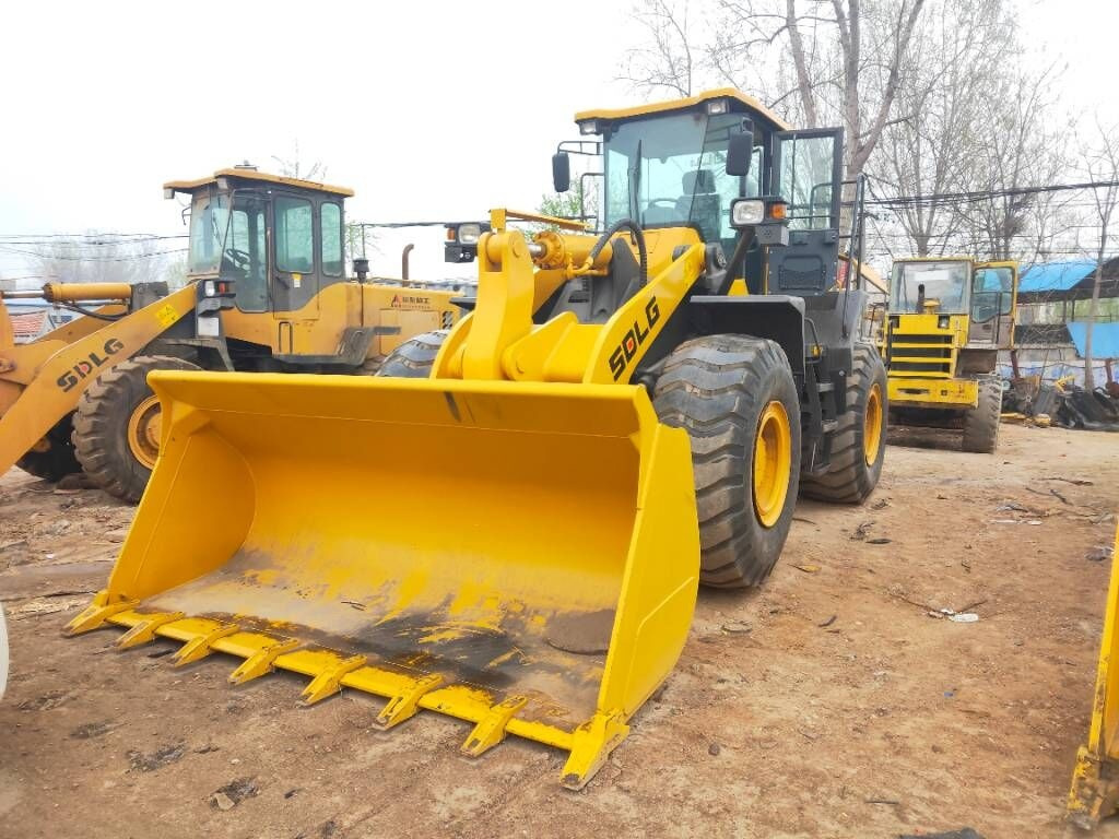 Wiellader SDLG LG956