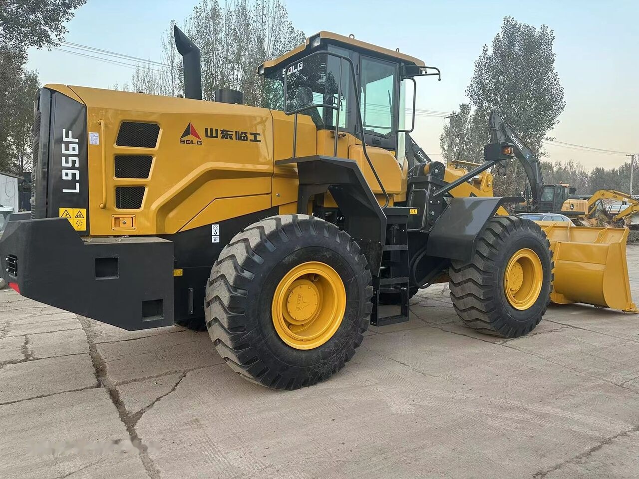 Wiellader SDLG LG956F