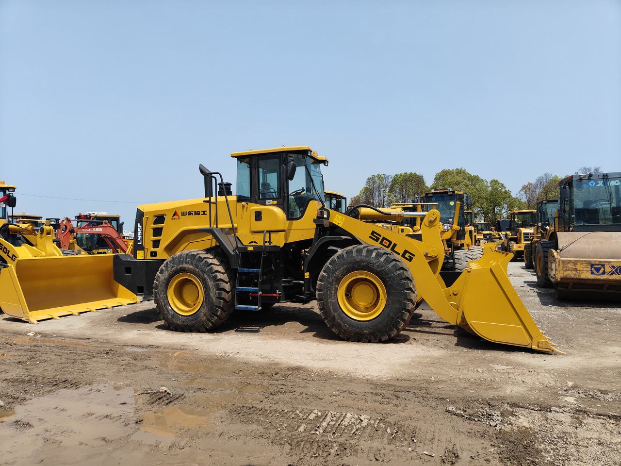 Wiellader SDLG LG956F