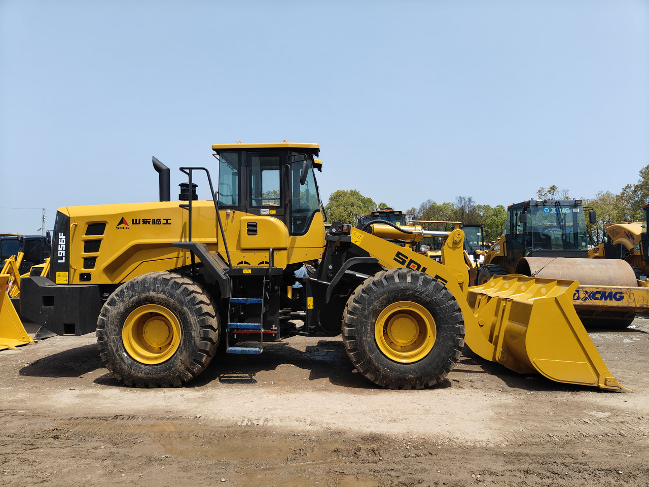 Wiellader SDLG LG956F