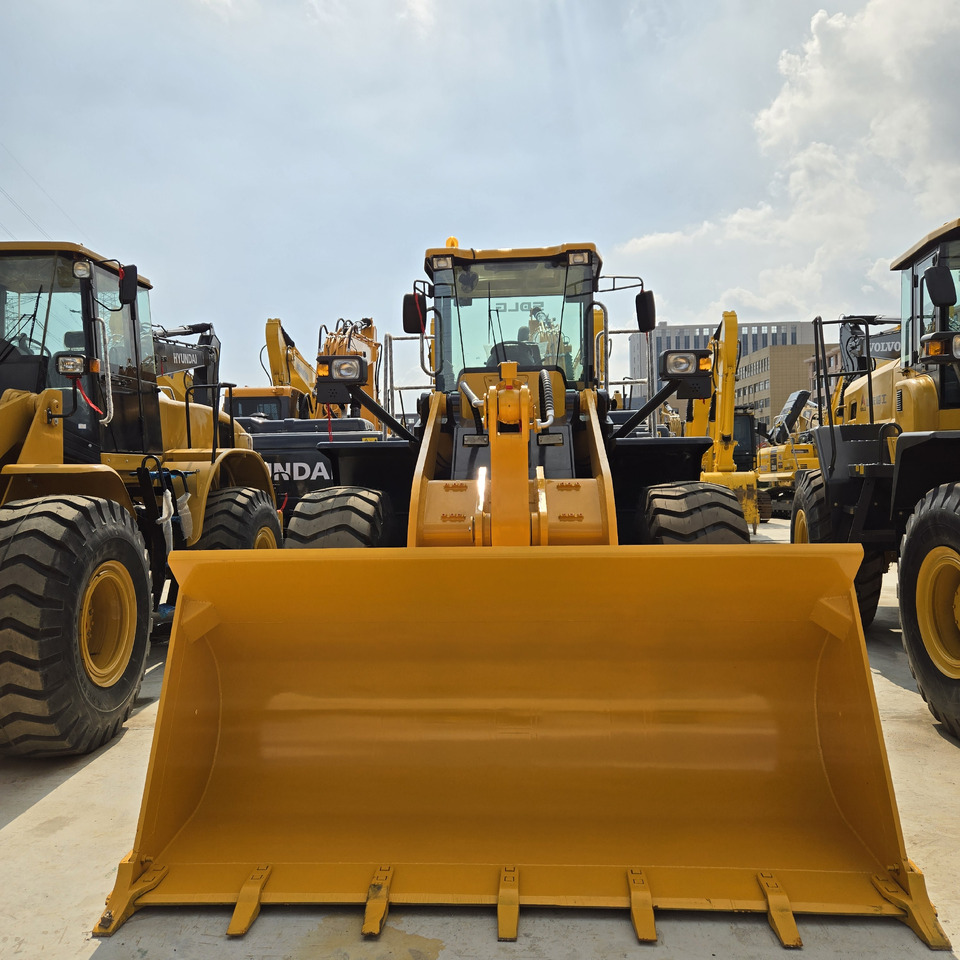 Wiellader SDLG LG956L