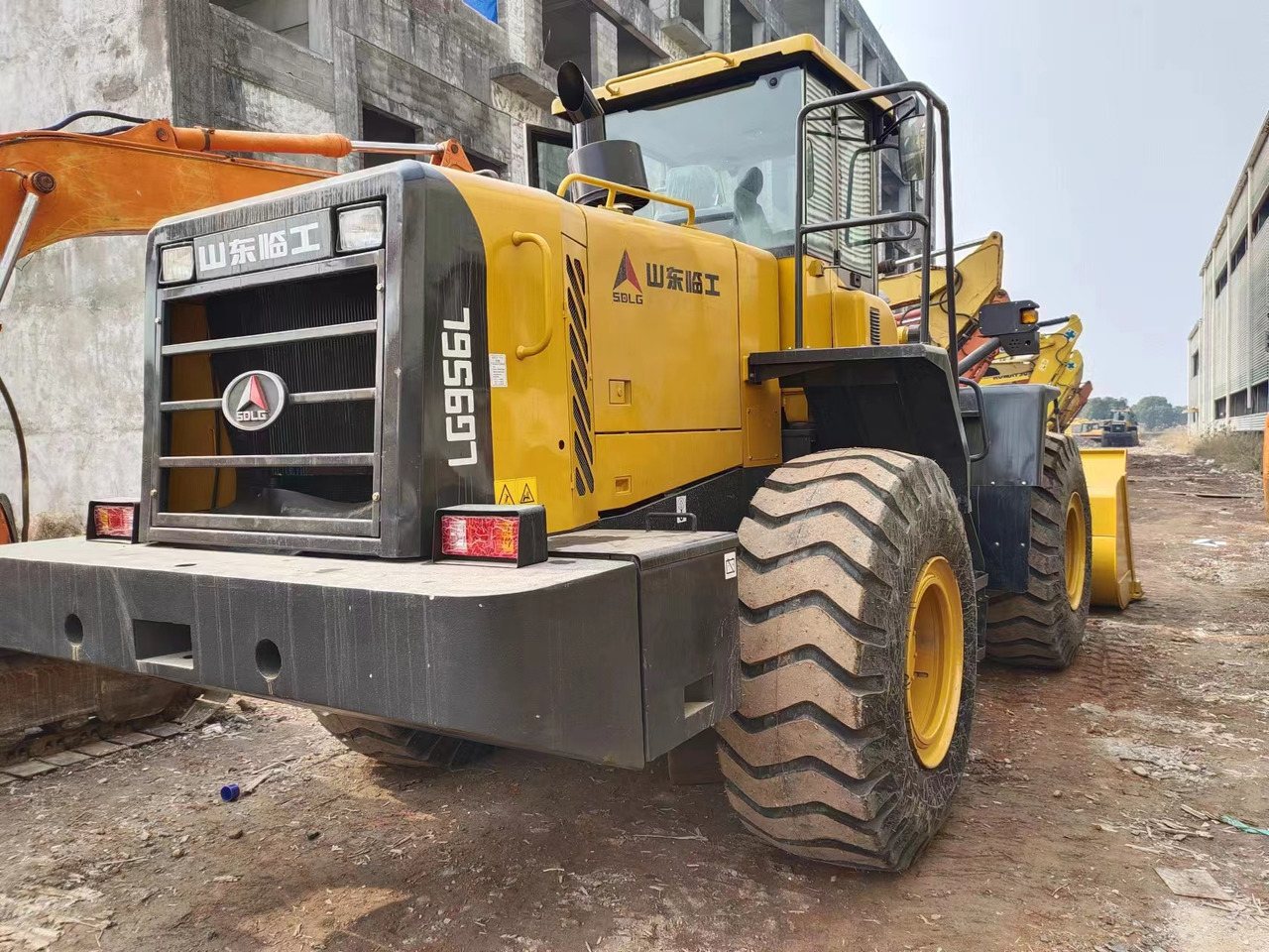 Wiellader SDLG LG956L with CAT engine