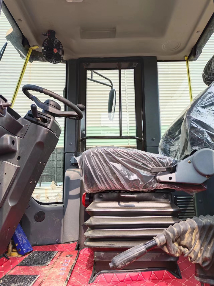 Wiellader SDLG LG956L with CAT engine