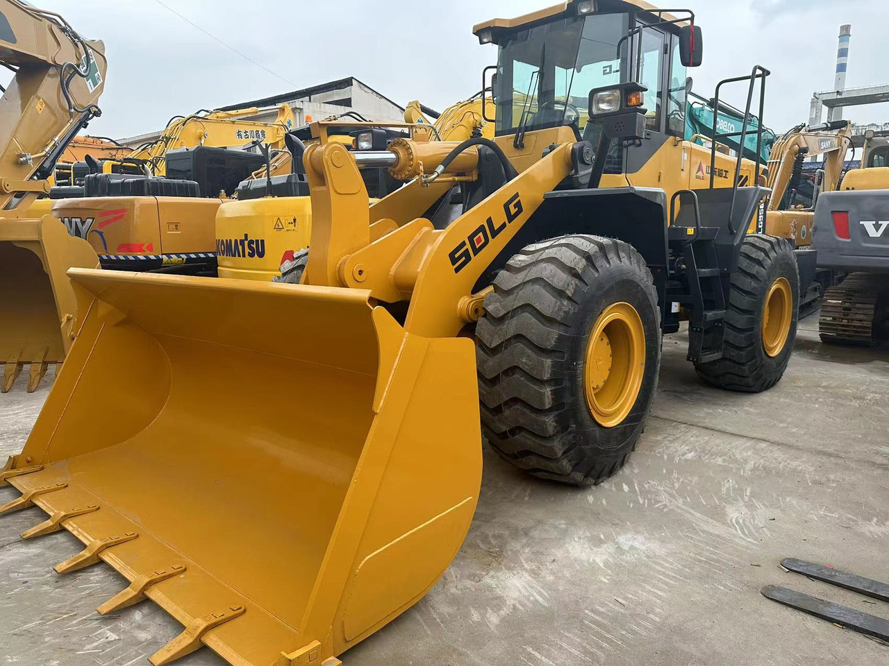 Wiellader SDLG LG958F