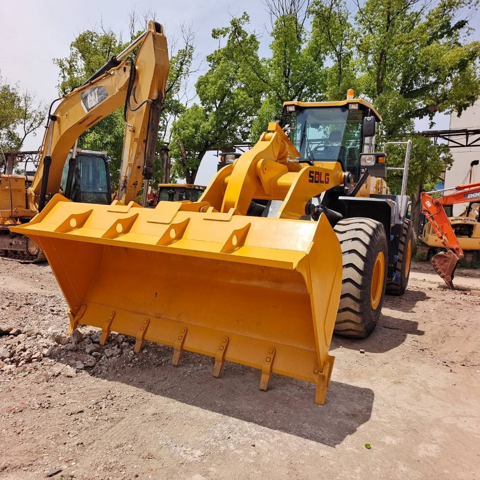 Wiellader SDLG LG 956