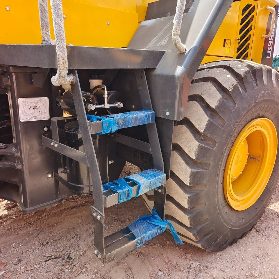 Wiellader SDLG LG 956