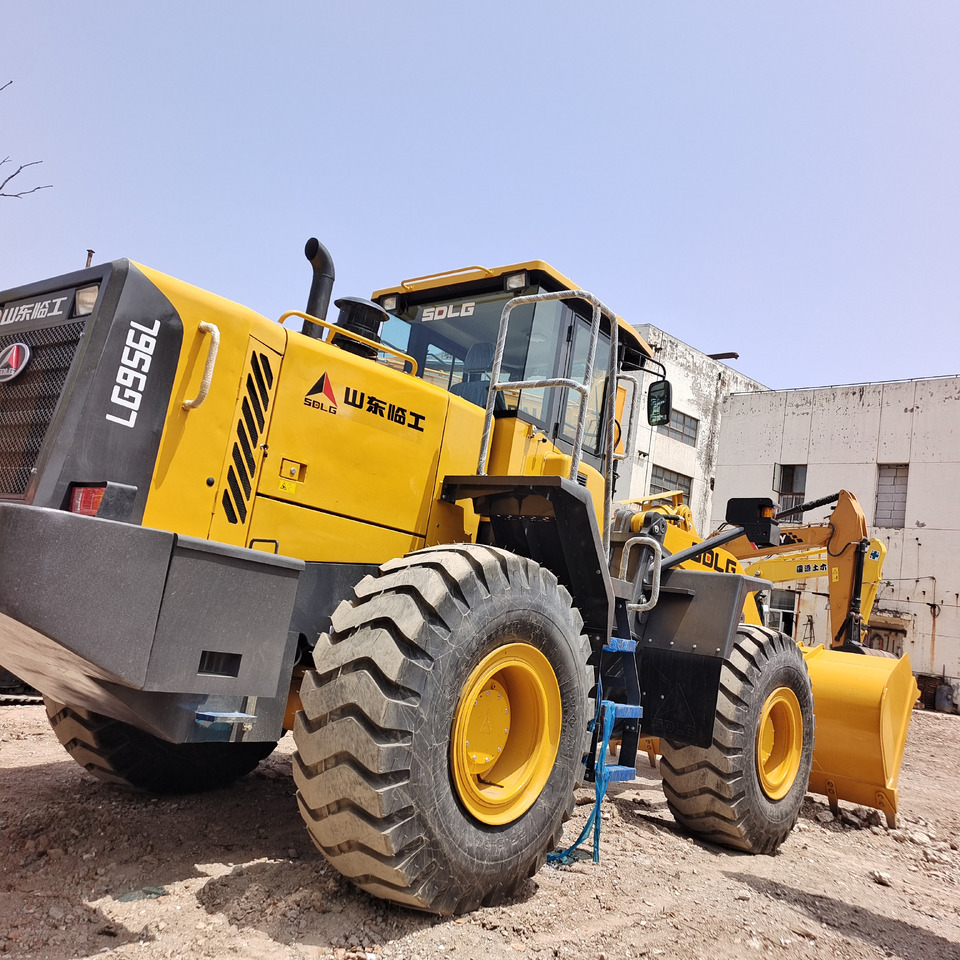Wiellader SDLG LG 956L