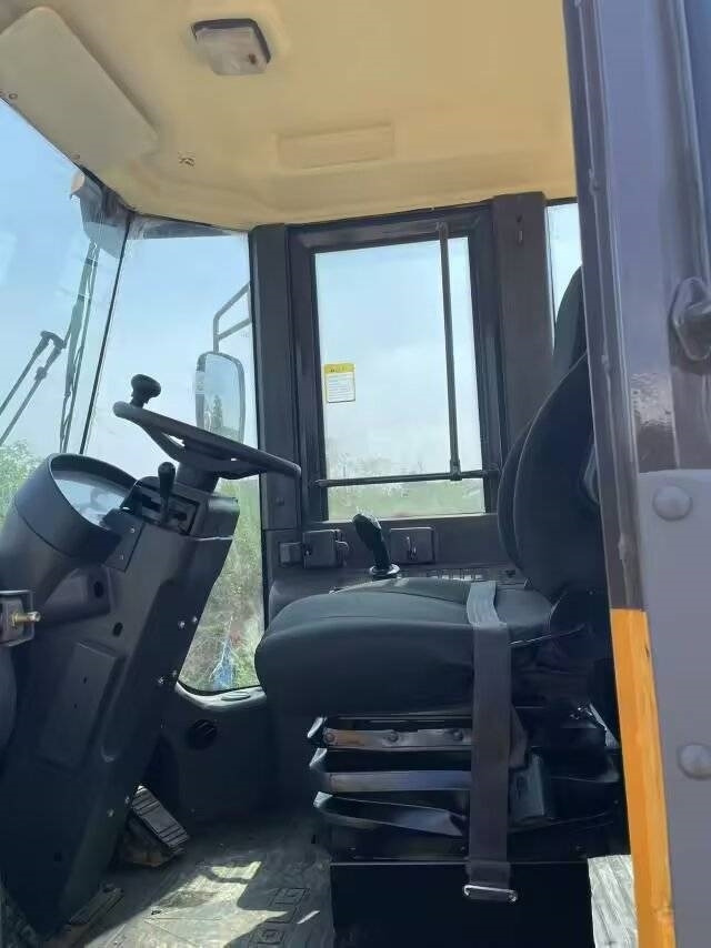 Wiellader SDLG LG 956L