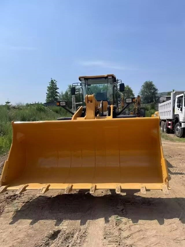 Wiellader SDLG LG 956L