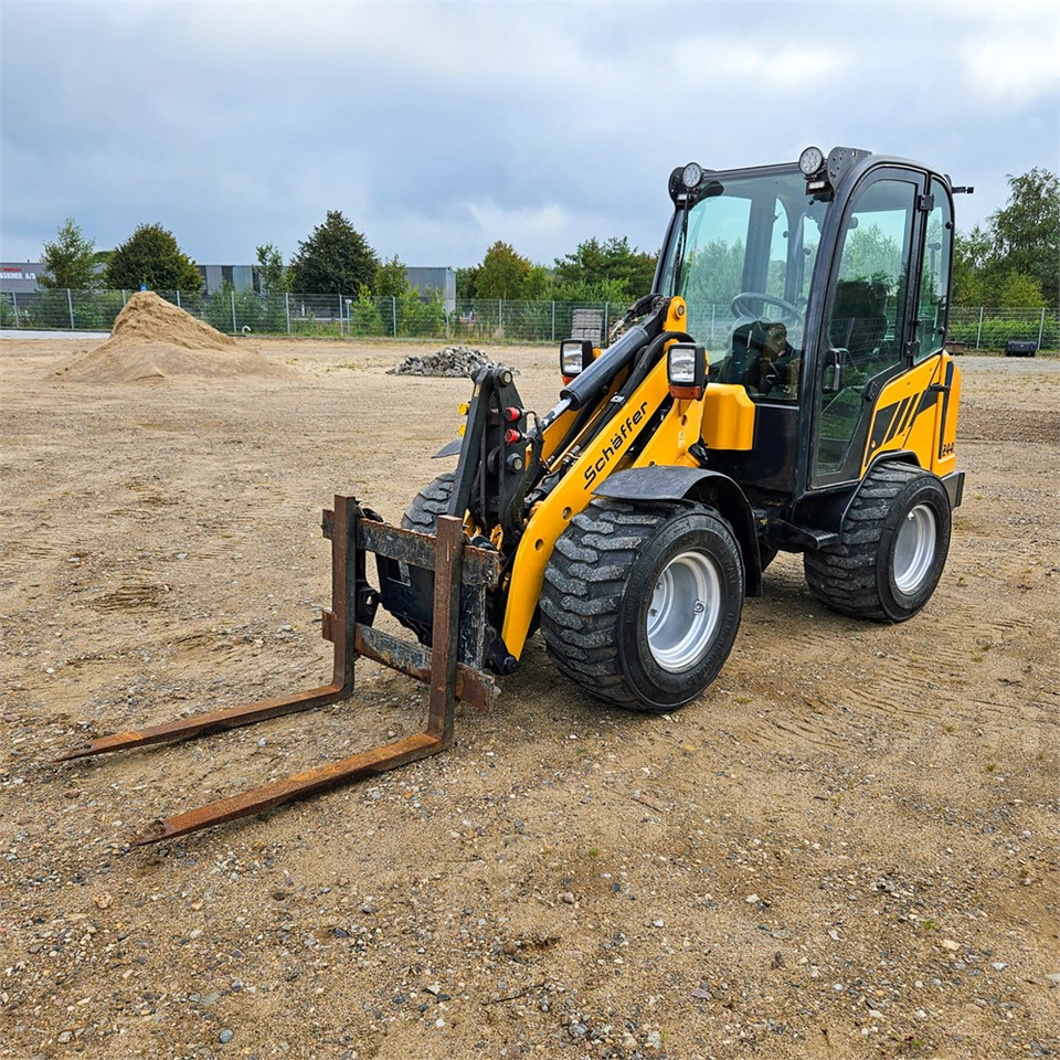 Wiellader Schaeff 2445