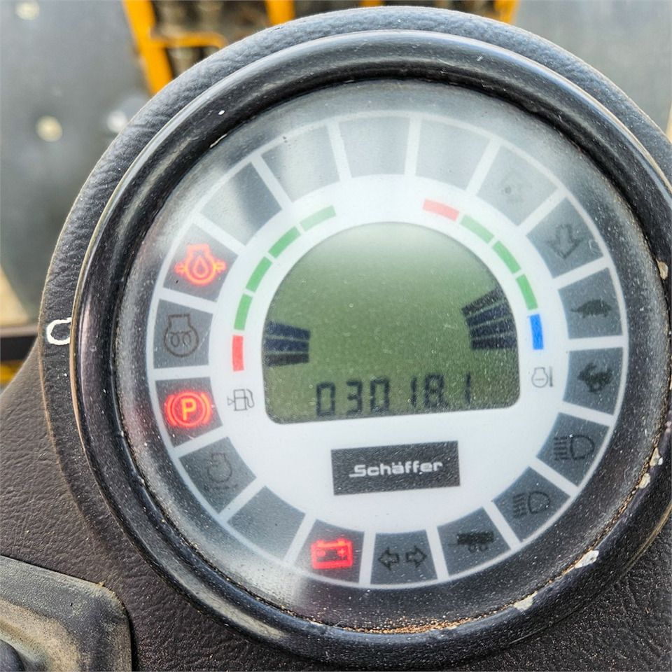 Wiellader Schaeff 2445