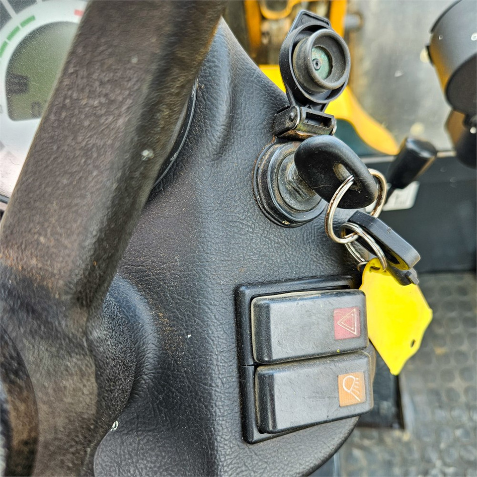 Wiellader Schaeff 2445