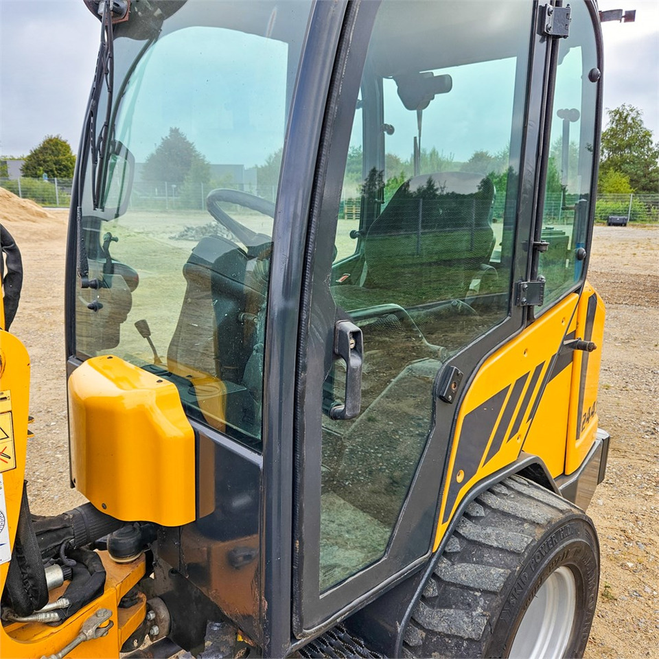 Wiellader Schaeff 2445