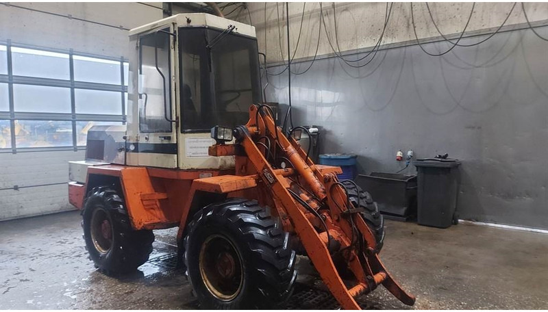 Wiellader Schaeff SKL 832 (For parts)