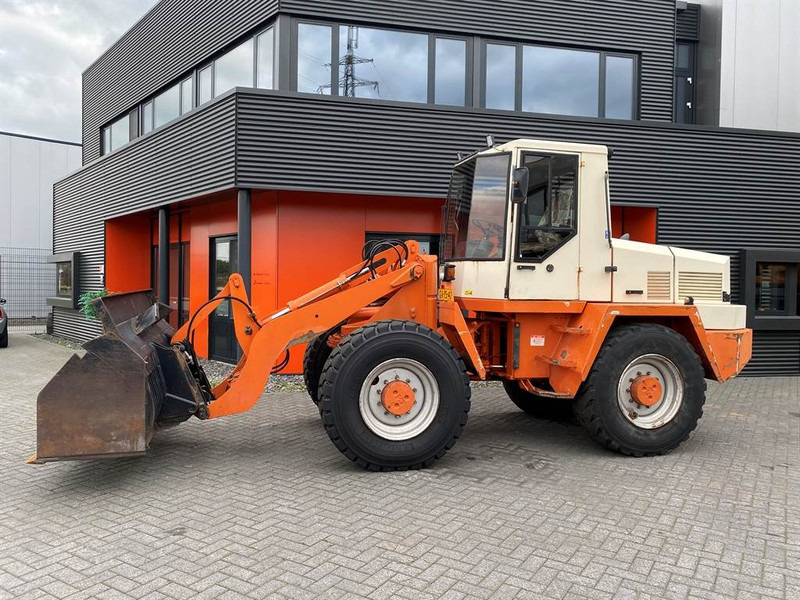 Wiellader Schaeff SKS 661